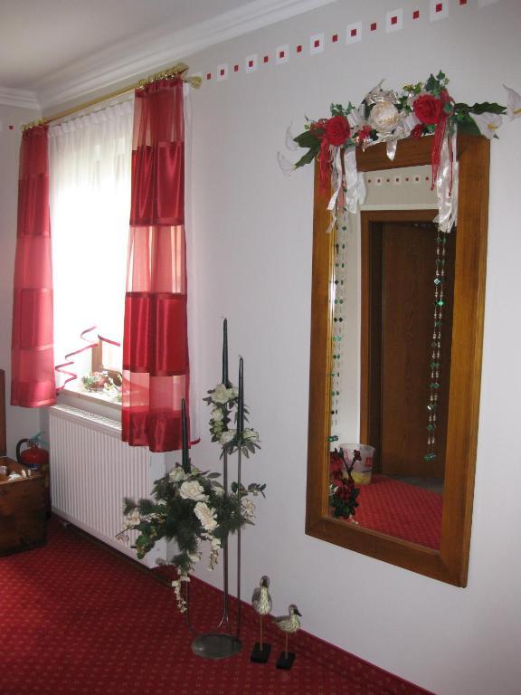 Gaestehaus Stroitz Drobollach am Faakersee Ruang foto